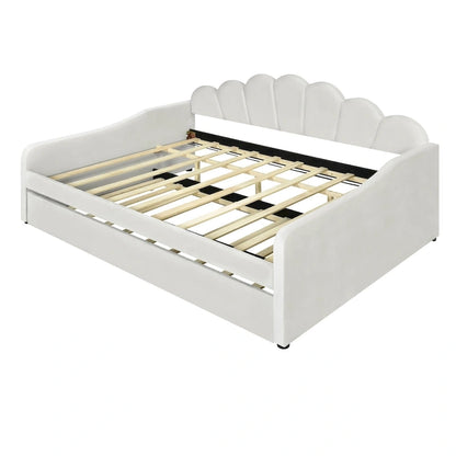 White Full Upholstery Daybed with Shell Shaped Backrest and Trundle